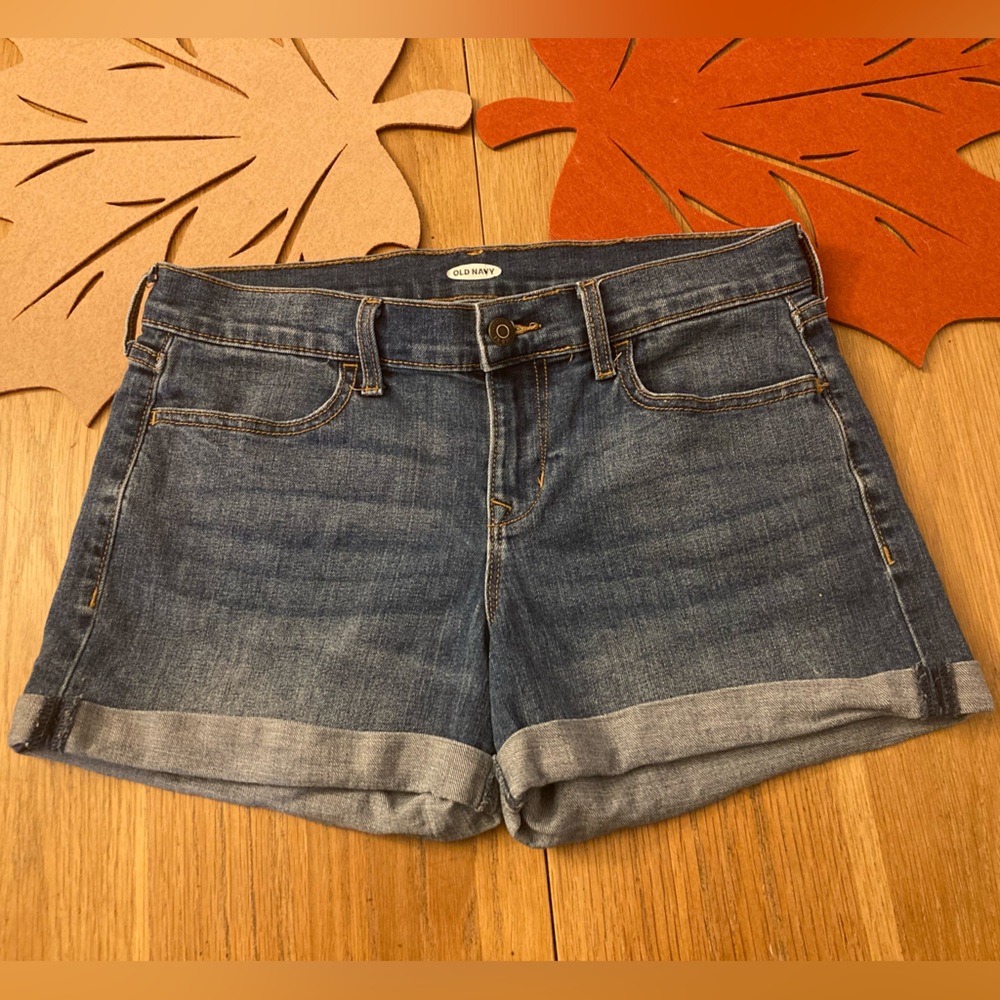 Old Navy size 4 women’s shorts